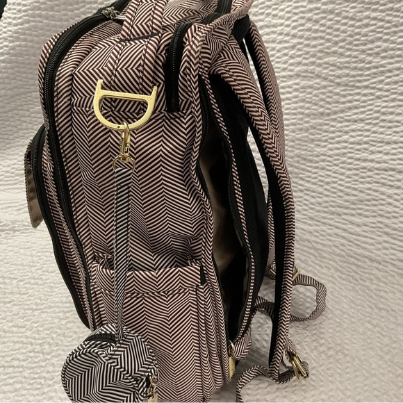 JuJuBe Be Right Back Chevron Patterned Queen of the Nile Diaper Bag Backpack - Picture 12 of 16